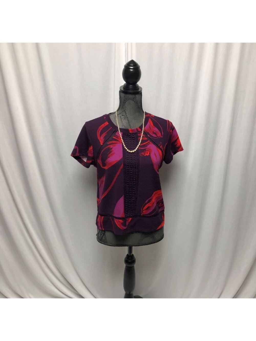 Worthington Top Womens Size Medium Petite Purple Red Stretch Short Sleeve Shirt